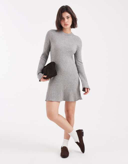 ONLY – Geripptes Minikleid aus Strick in Grau, 2 von 4