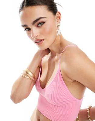 ONLY - Geripptes, nahtloses Bustier in Rosa mit Riemchenträgern