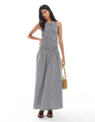 ONLY - Gesmoktes Maxikleid in Schwarz mit tiefer Taille und Vichy-Karo