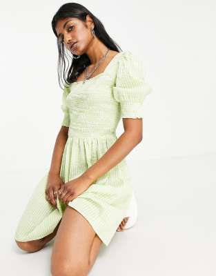 Only – Gesmoktes Seersucker-Minikleid in Limettengrün mit Puffärmeln und Vichy-Karo