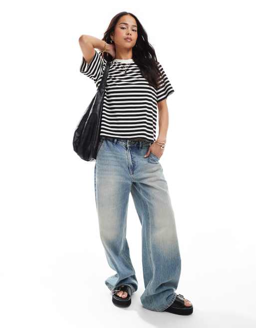 ONLY - Gestreept T-shirt met contrasterende hals in zwart en wit, 2 van 4