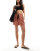 Thumbnail 1 van 5
