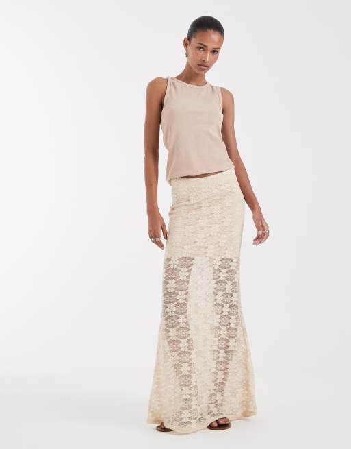 ONLY - Coordinato in pizzo color crema con top a maniche lunghe con volant e gonna, 2 di 3