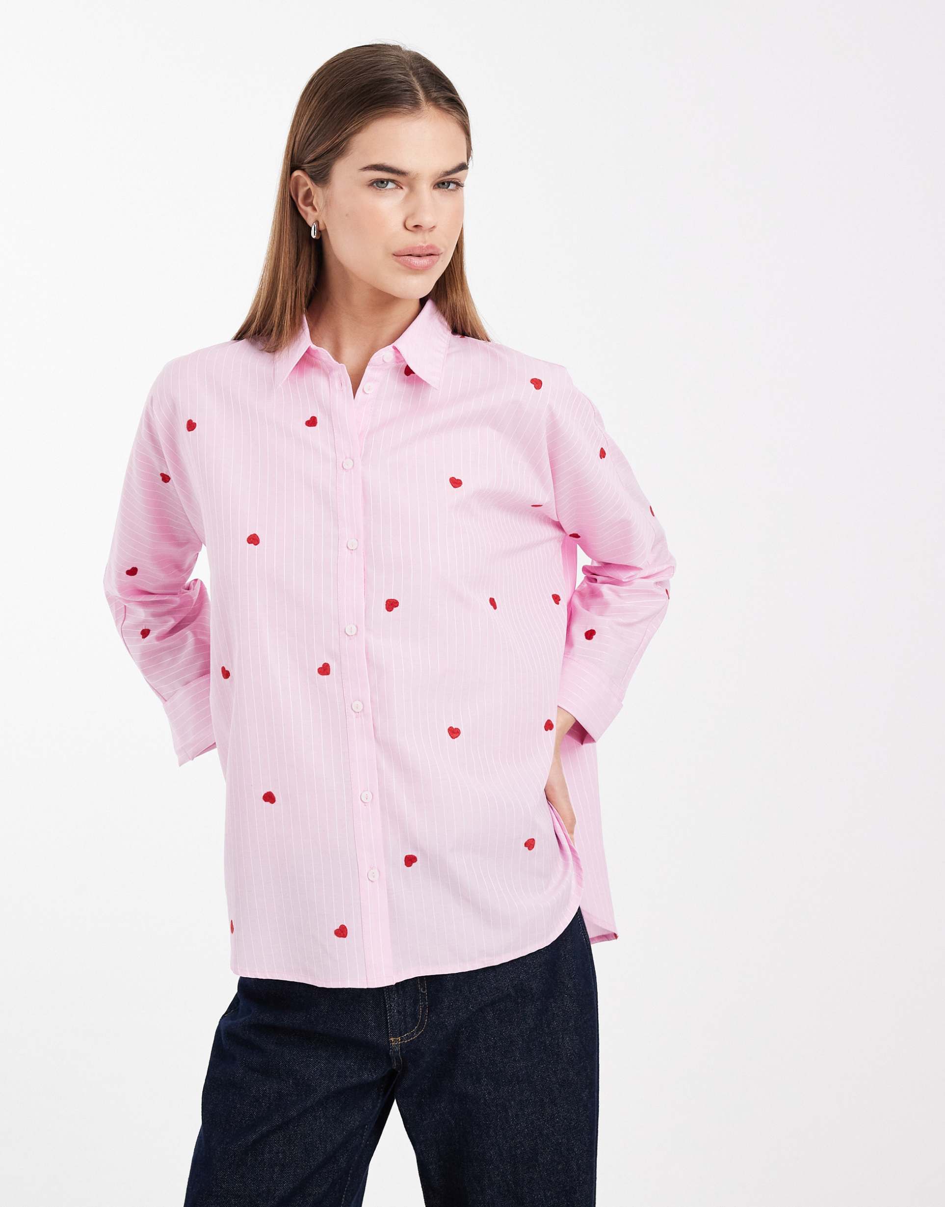 only heart embroidery shirt in light pink stripes