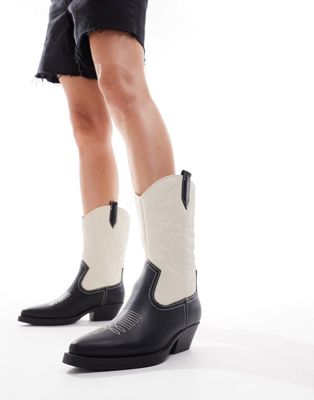 ONLY heeled western boot in black and white contrast
