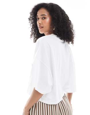 ONLY hibiscus graphic crop t-shirt in white | ASOS
