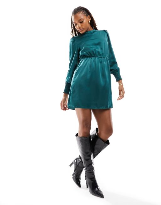 The Green Long Sleeve Velvet Mini Dress