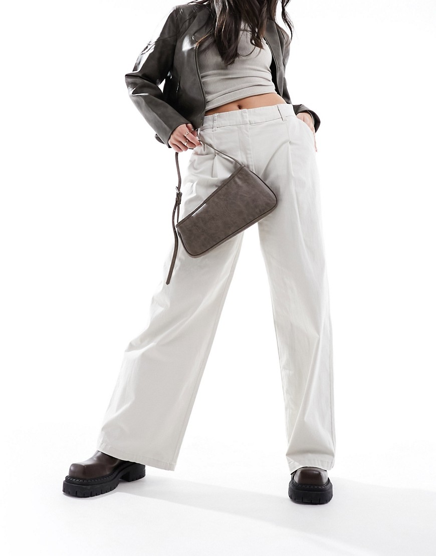 Only High Waist Wide Fit Pants With Pleat Detail In Stone-neutral