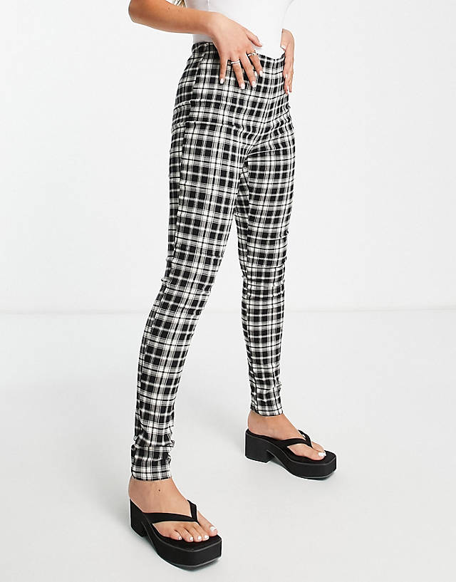 ONLY - high waisted leggings in black & white check