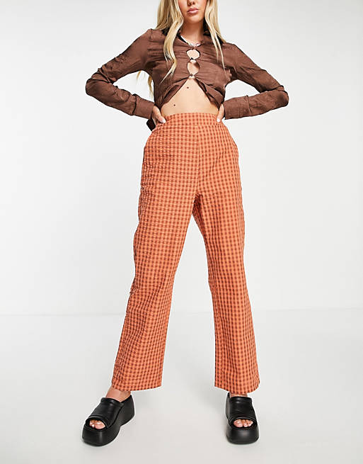 Only high waisted seersucker straight leg pants in orange gingham