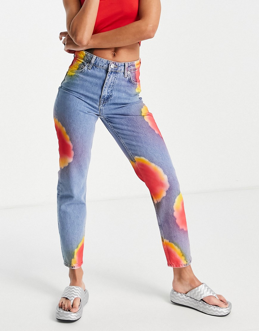 Only high waisted straight leg jeans in light blue with tie dye spots