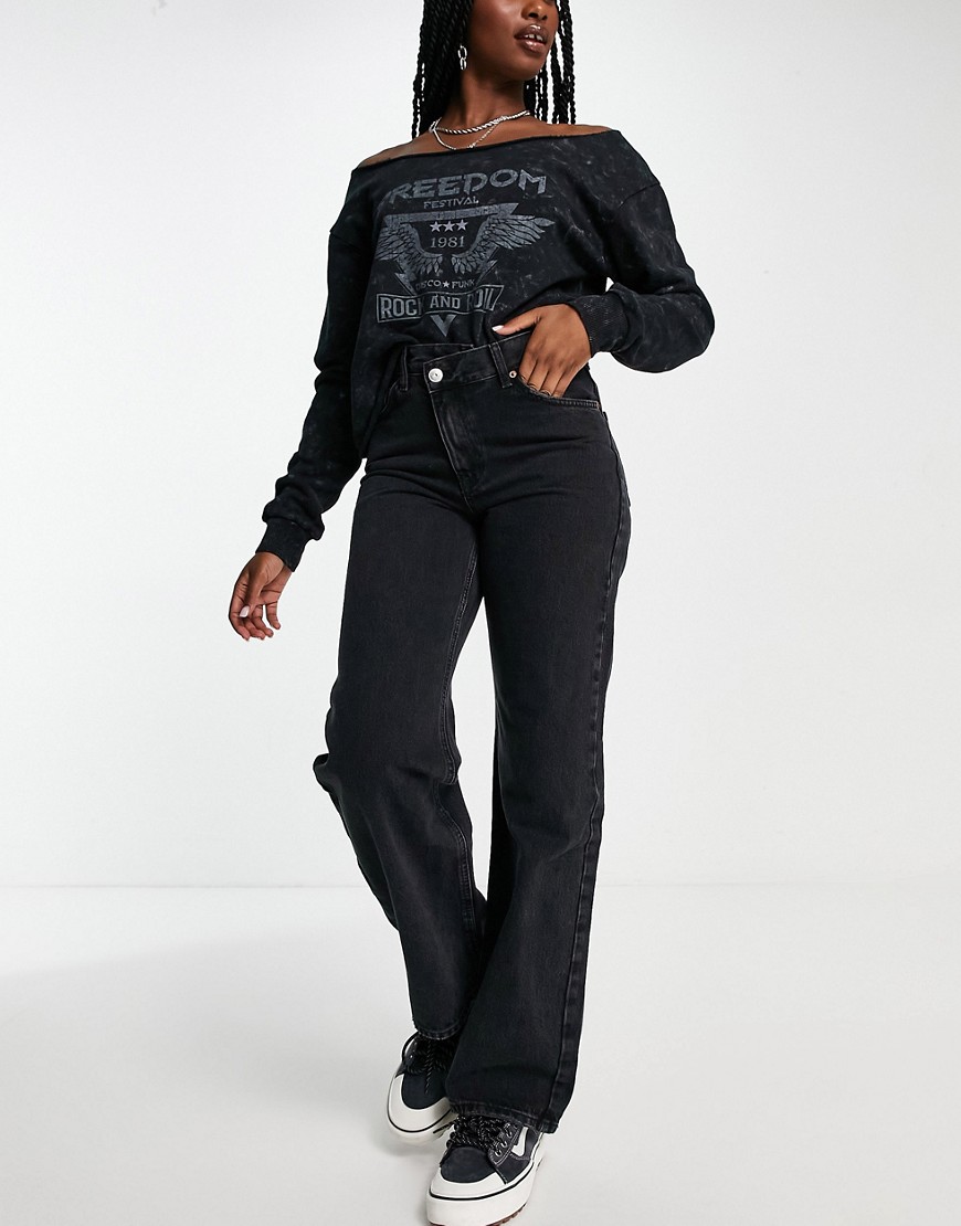 Only Hillary wrap front straight leg jeans in black wash-Grey