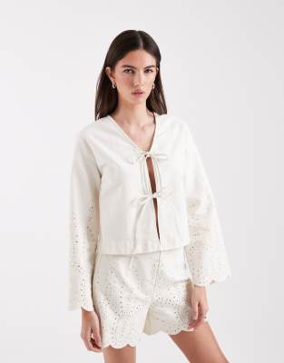 ONLY - Jacke in Ecru mit gebundener Vorderseite und Häkeldetail, Kombiteil-Weiß