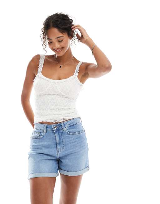 Only – Jeansshorts in hellblauer Waschung mit Stretchanteil und Umschlagsaum, 2 von 5