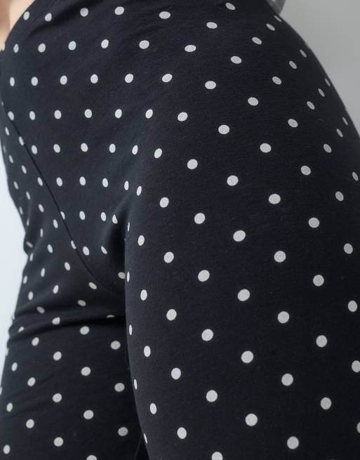 ONLY jersey capri legging in black polka dot, 4 of 5