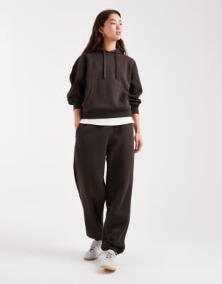 ONLY - Jogginghose aus Jersey in Braun mit Bündchen, Kombiteil-Rot