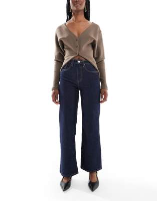 Juicy high waisted wide leg jeans with contrast stitch in indigo wash-Blue