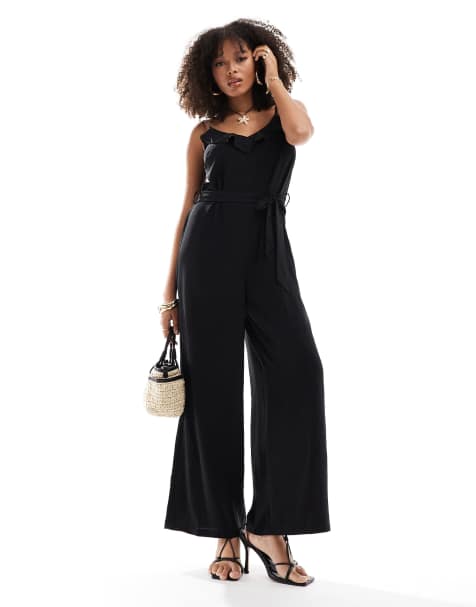 ONLY – Jumpsuit in Schwarz mit Rüschendetail und Taillenschnürung - view 1