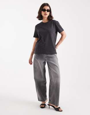 ONLY - Kastiges T-Shirt in Anthrazit mit Strassverzierung-Grau