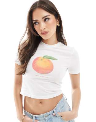 ONLY - Knapp geschnittenes T-Shirt mit Pfirsich-Print-Weiß