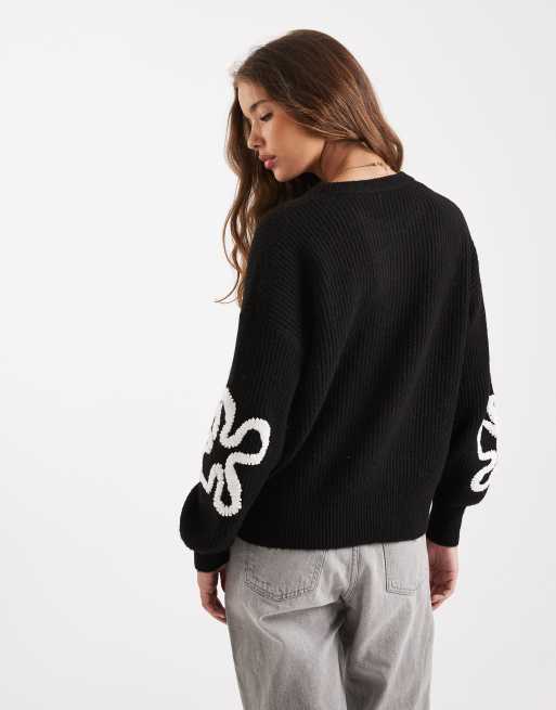 ONLY knitted jumper with floral embroidery in mono, 3 of 4