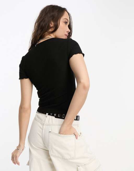 Only – Kurz geschnittenes T-Shirt in Schwarz mit Kräuselsaum , 4 von 4