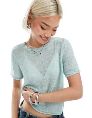 ONLY - Kurzärmliges Strickoberteil in Hellblau