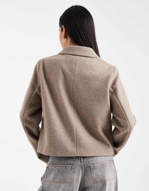 ONLY – Kurze Jacke im Woll-Look in Taupe mit durchgehendem Reißverschluss, 2 von 4