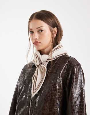 ONLY - Kurzer Schal in Steinbeige mit Kontraststreifen-Neutral