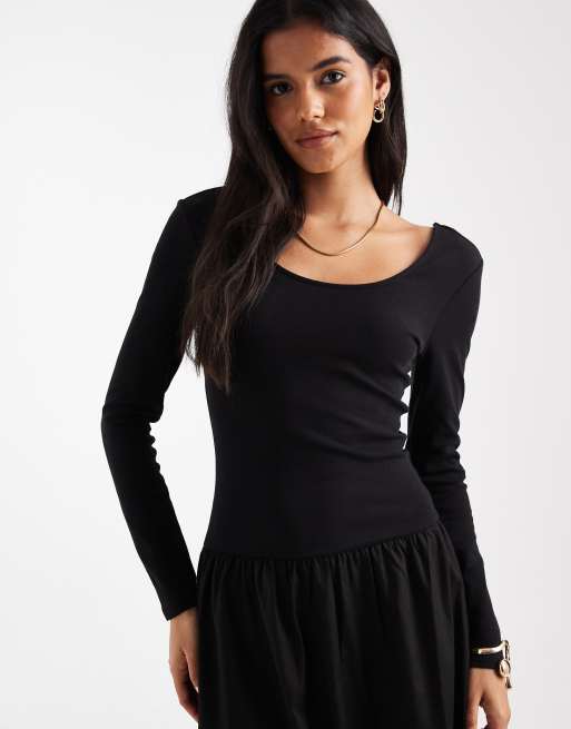 ONLY – Langärmliges Midaxi-Kleid in Schwarz mit U-Ausschnitt, 2 von 4