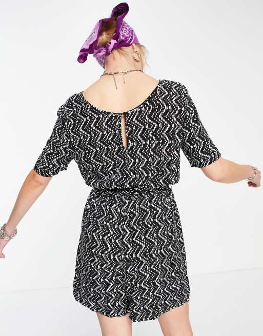 Only Lea short sleeve tie-waist printed playsuit , 3 of 4