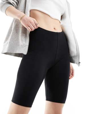 legging shorts in black