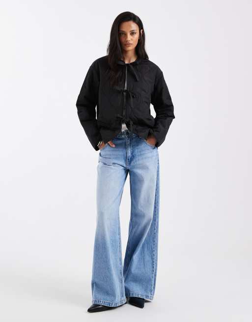 ONLY – Leichte Steppjacke in Schwarz mit gebundener Vorderseite, 3 von 4