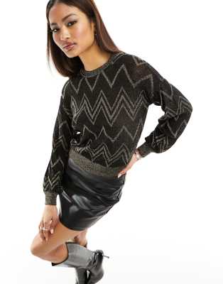 Only - Leichter Pullover mit Winkelstreifenmuster in glitzerndem Schwarz und Gold