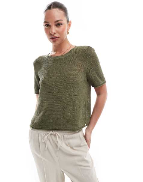 ONLY – Leichtes, offenmaschiges T-Shirt in Khaki - view 1