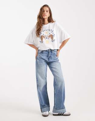 Only Leopard Graphic Cropped Fit T-shirt In White