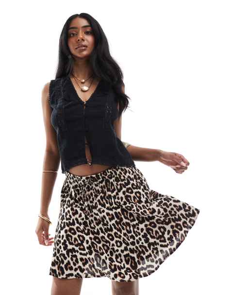 ONLY – Leopardmönstrad skort med resår i midjan - view 1