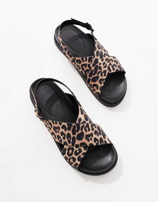 ONLY – Leopardmönstrade sandaler med korsade remmar, 2 av 4