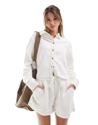 Only Linen Blend Cropped Shirt With Contrast Stitch In White