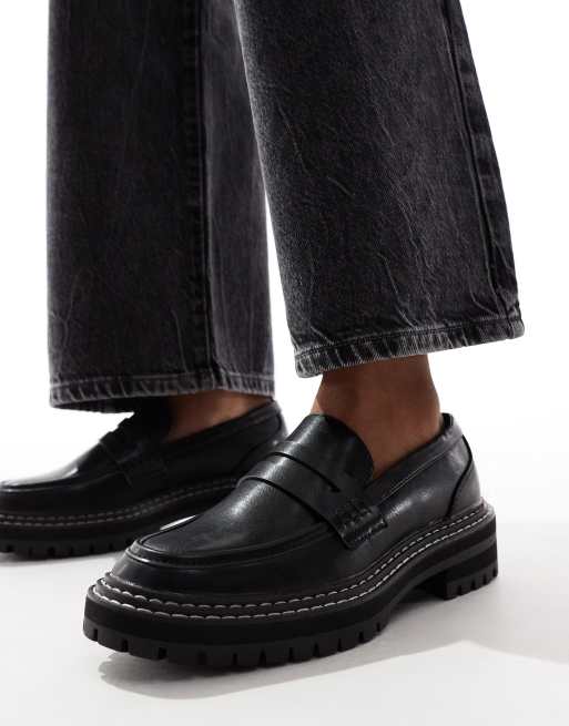Only loafer with contrast stitching in black 