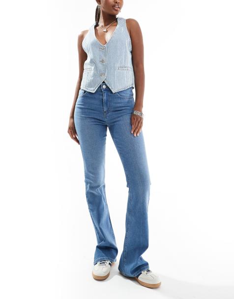 ONLY – Lola – Schlagjeans in verwaschenem Hellblau mit hohem Bund - view 1