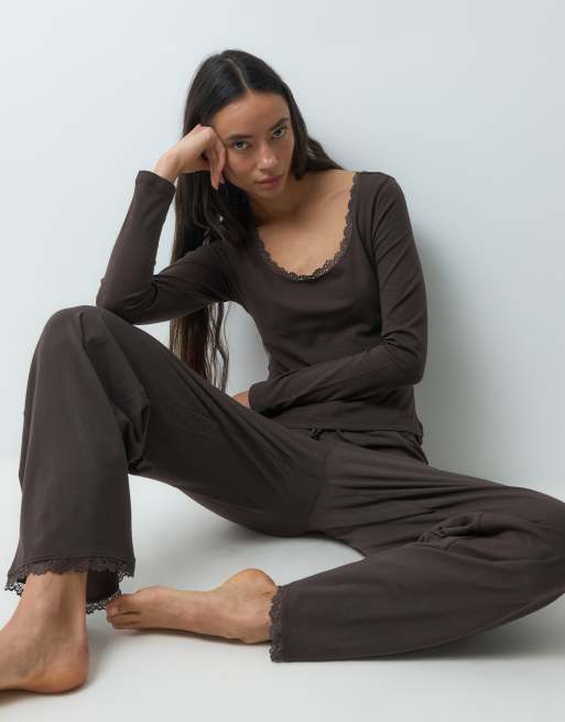 ONLY long sleeve lounge top co-ord in brown, 2 of 5