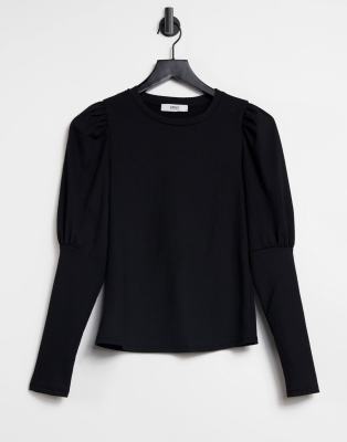 black long sleeve half shirt