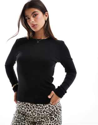 long sleeve top in black