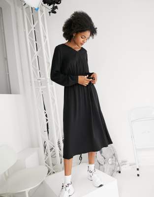 long sleeve v neck midi dress