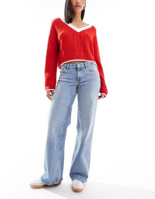 low waist wide leg jeans in light blue