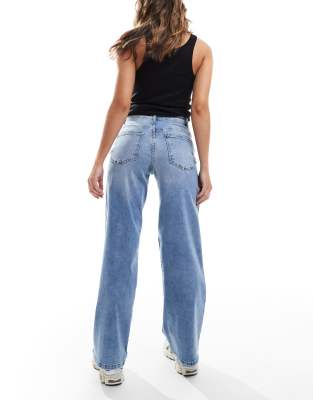 Only Maddie Extra High Rise Dad Jeans In Light Blue Wash In Blue