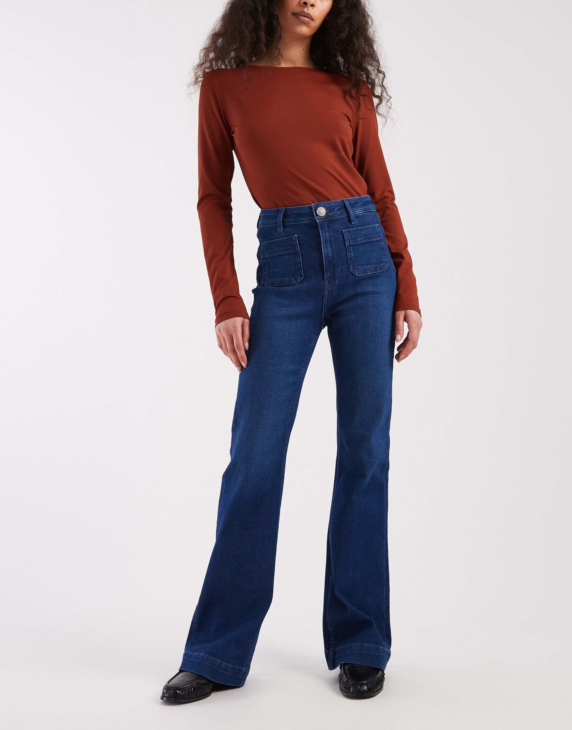 only madison pocket detailing high waist flared jeans in dark blue