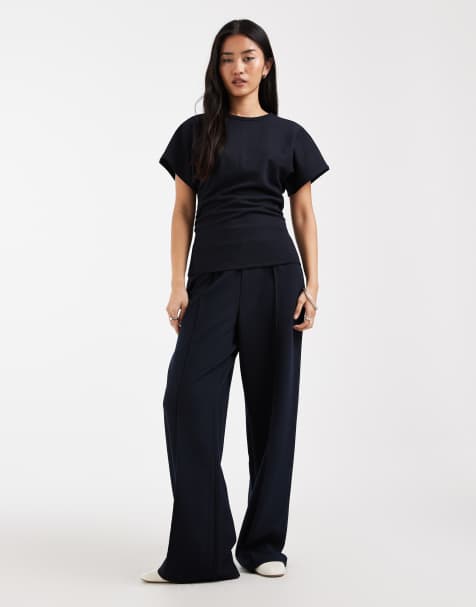 ONLY – Marinblått set med t-shirt med markerad midja och vida byxor - view 1