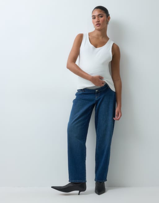 ONLY Maternity barrel leg jeans in dark blue denim, 3 of 5